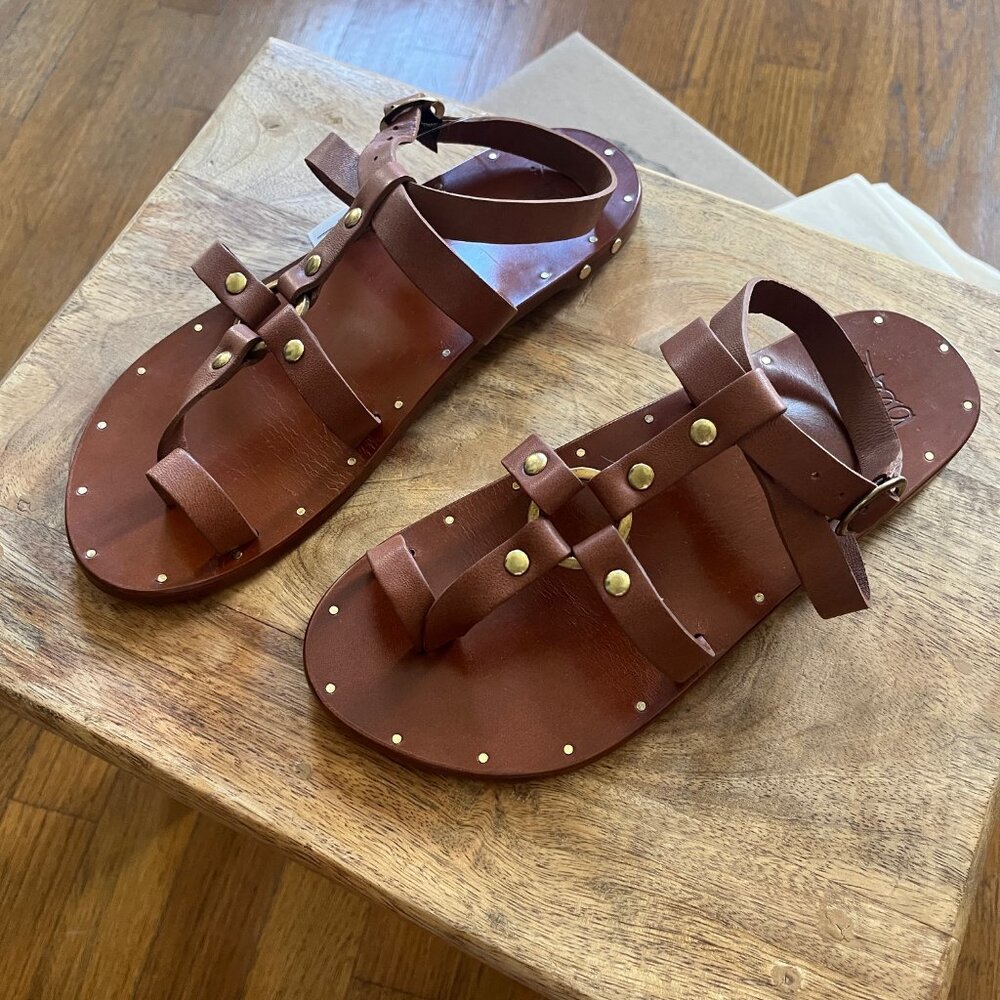 Beeks - Studded Toe Loop Sandals - Size 6 - NWT